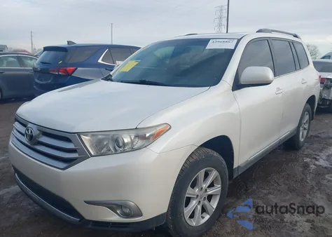 2011 Toyota Highlander Se V6 из США, поврежденный, VIN 5TDBK3EH1BS052174